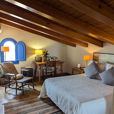 Hostal De La Placa - Hotel Boutique Cabrils Dış mekan fotoğraf