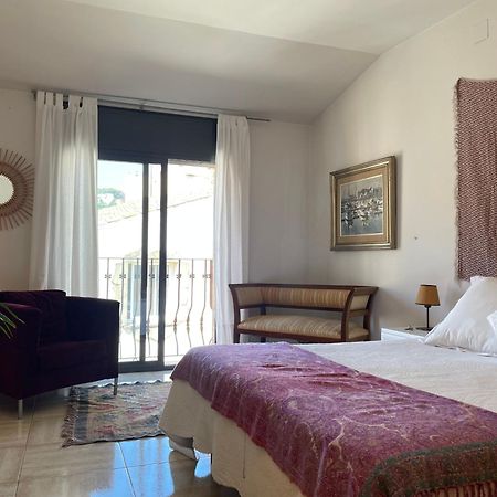 Hostal De La Placa - Hotel Boutique Cabrils Dış mekan fotoğraf