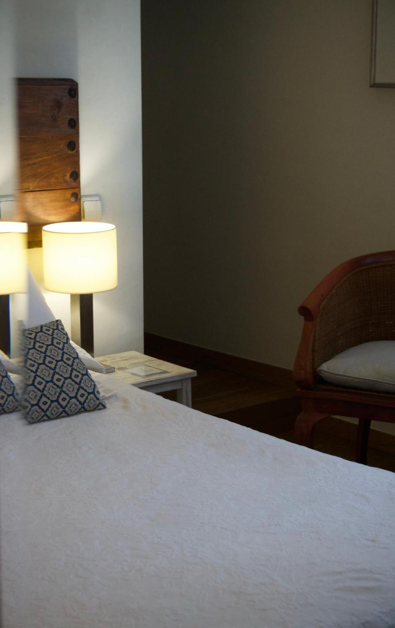 Hostal De La Placa - Hotel Boutique Cabrils Dış mekan fotoğraf