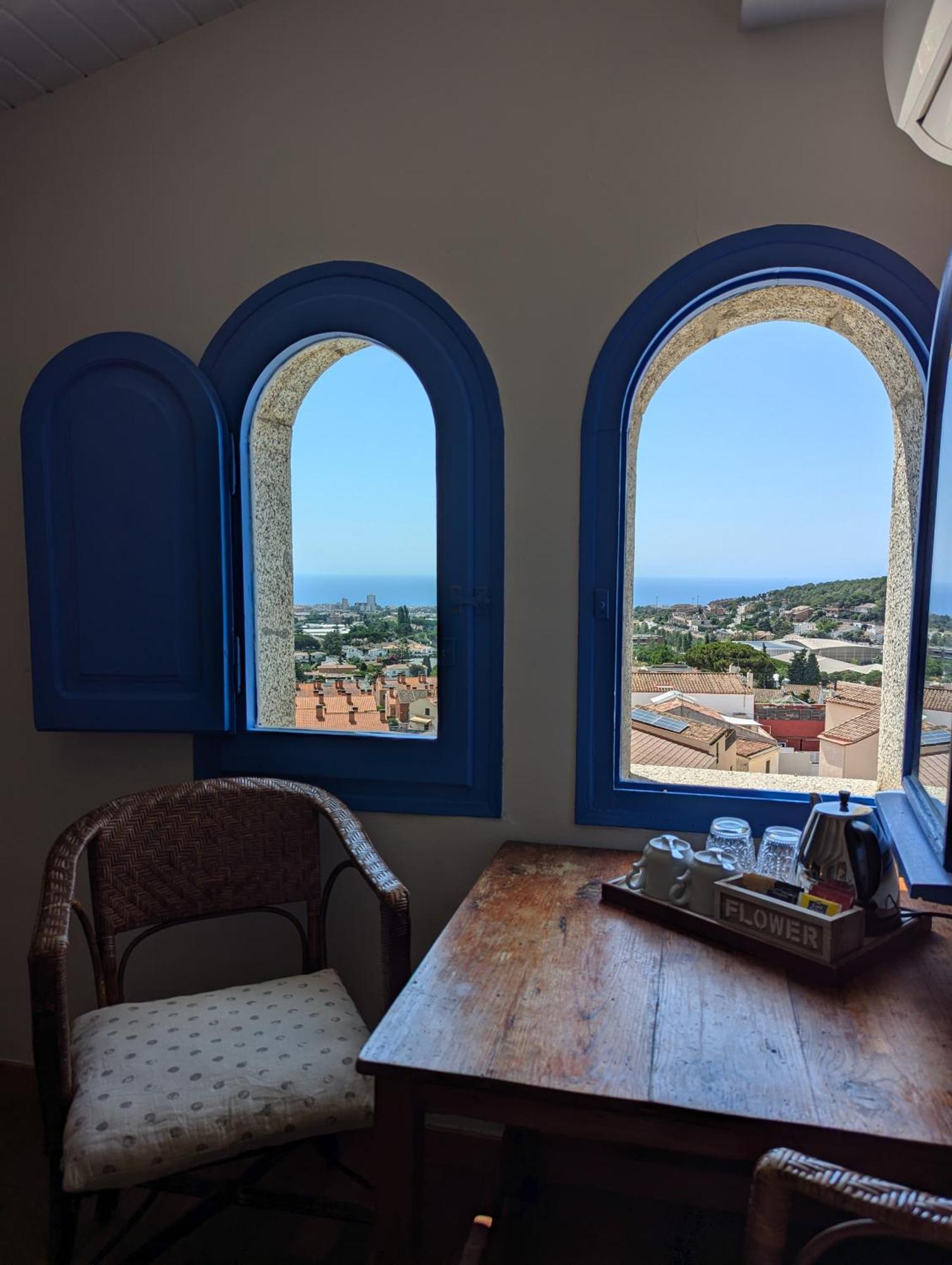 Hostal De La Placa - Hotel Boutique Cabrils Dış mekan fotoğraf