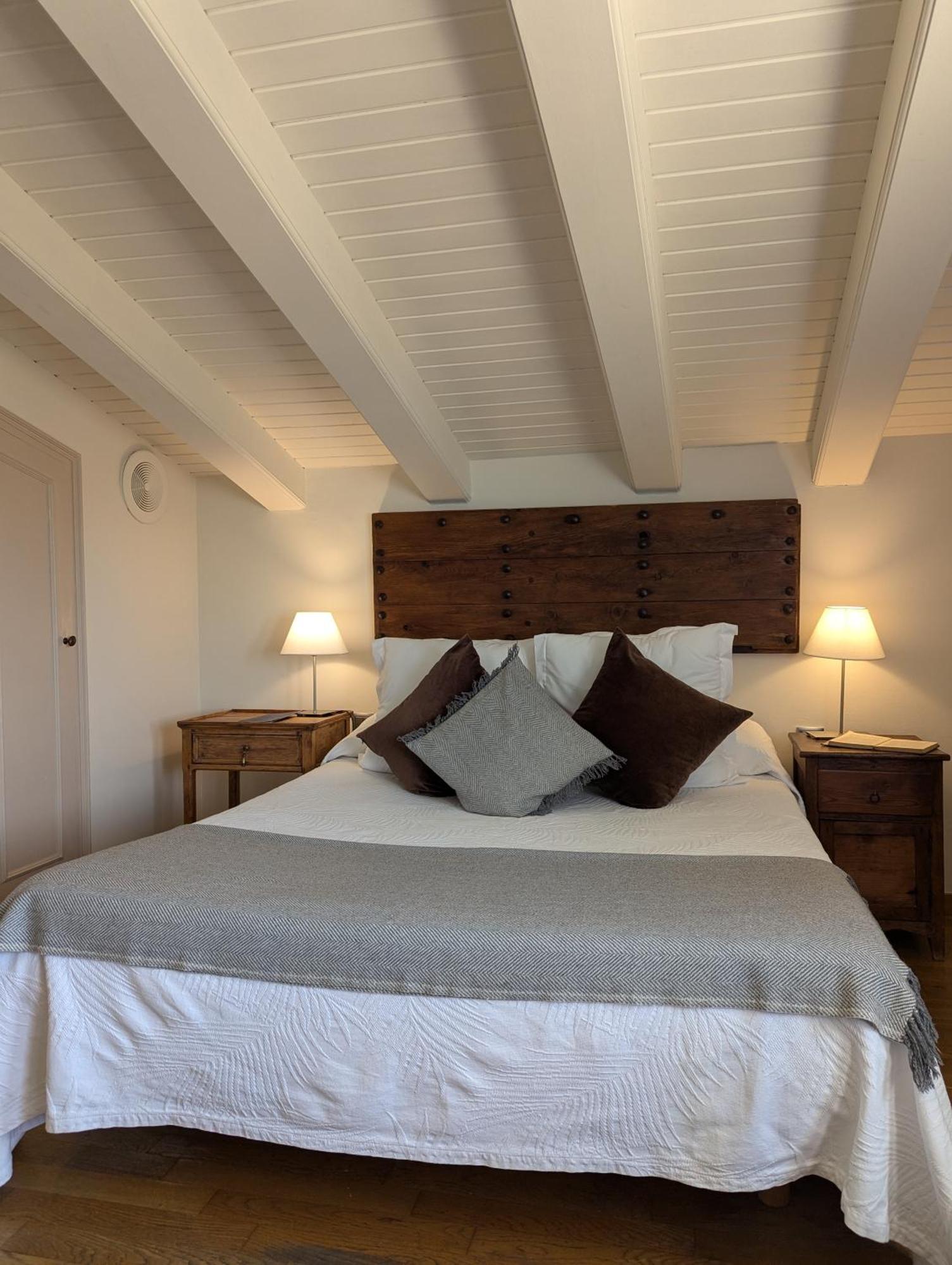 Hostal De La Placa - Hotel Boutique Cabrils Dış mekan fotoğraf