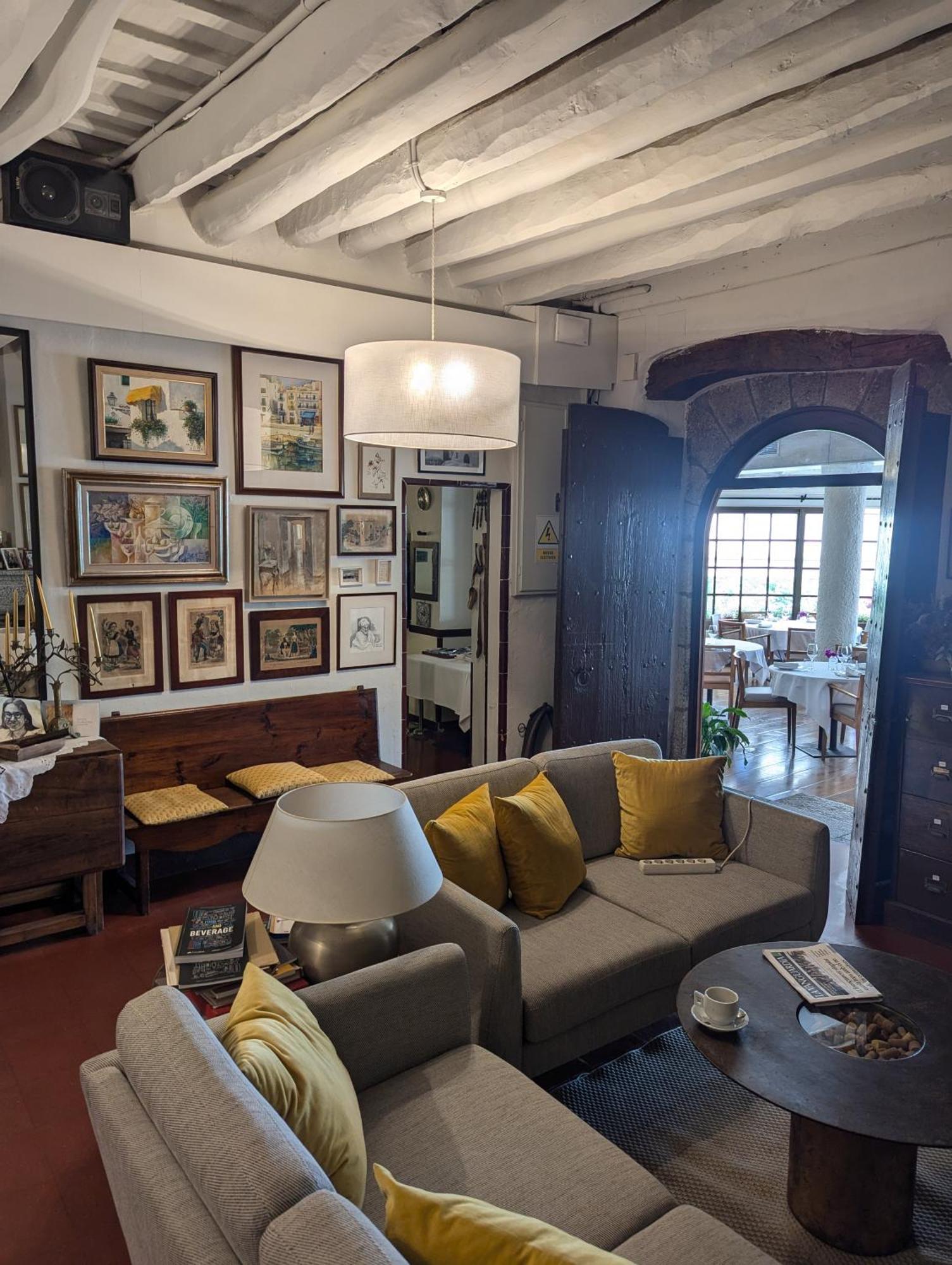 Hostal De La Placa - Hotel Boutique Cabrils Dış mekan fotoğraf