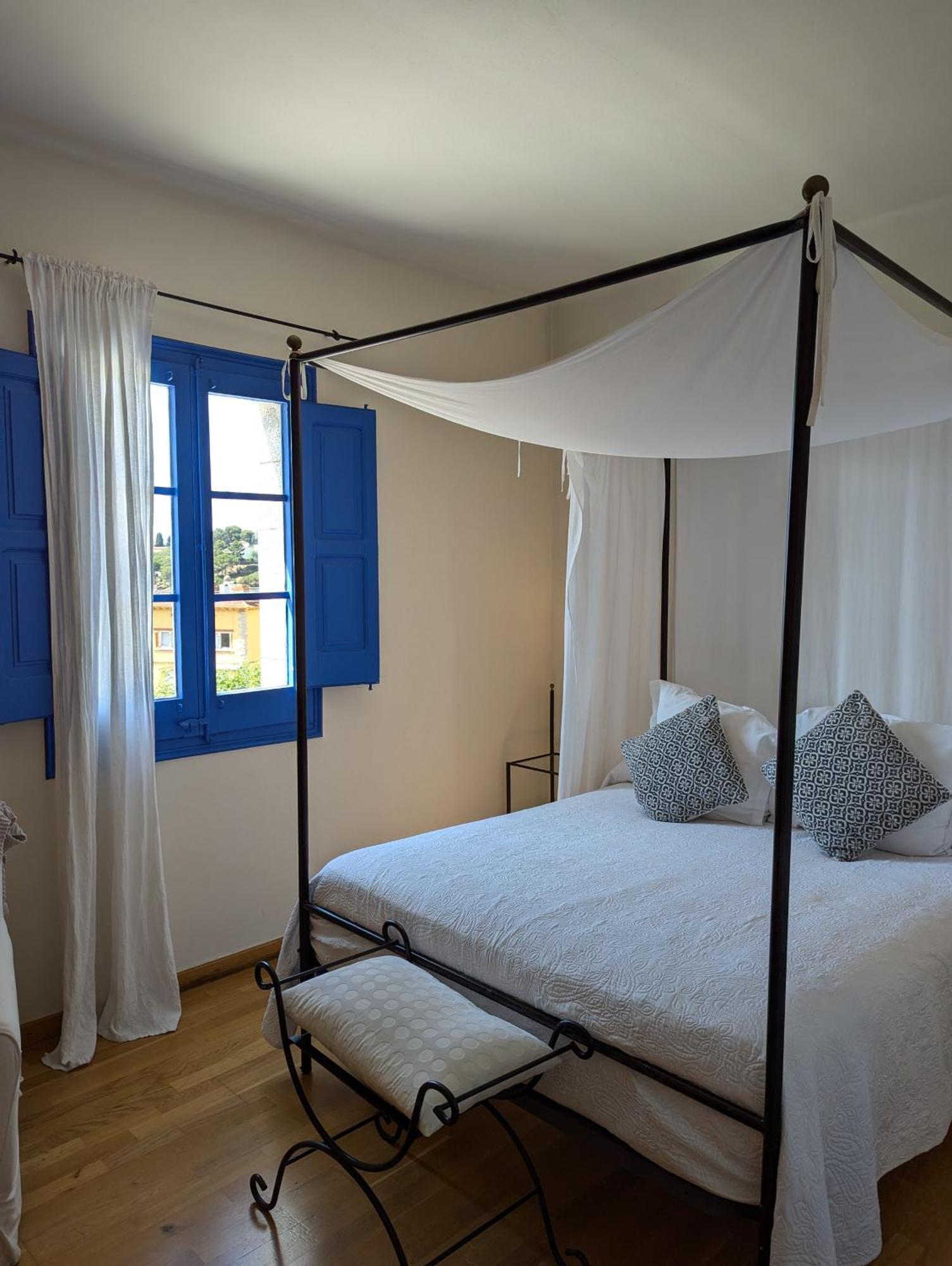 Hostal De La Placa - Hotel Boutique Cabrils Dış mekan fotoğraf