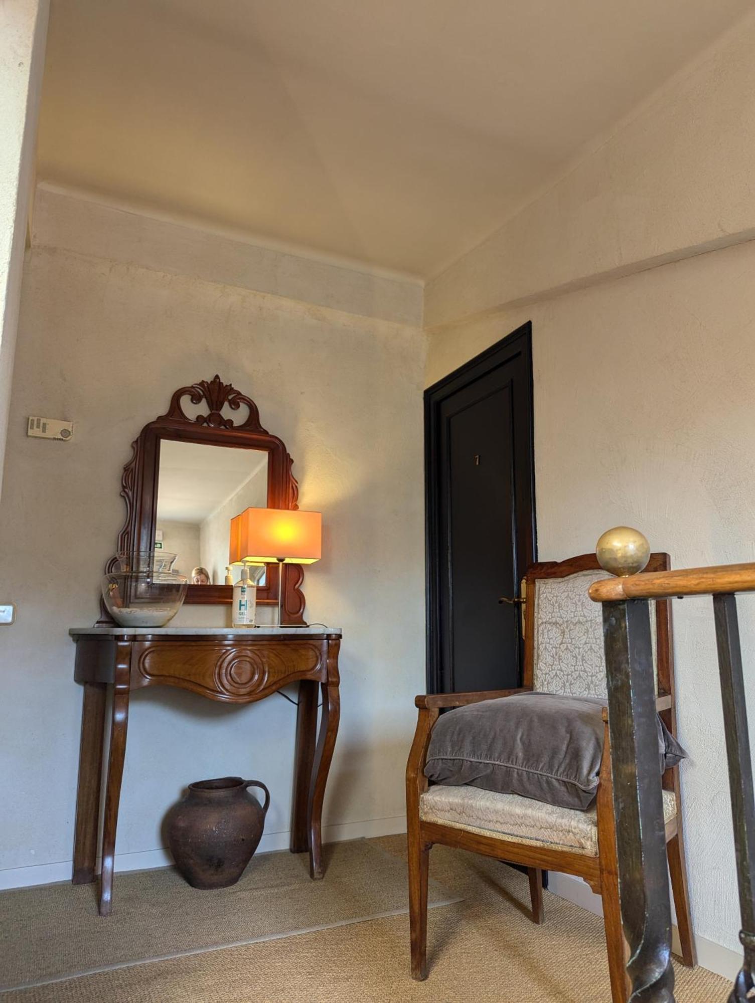 Hostal De La Placa - Hotel Boutique Cabrils Dış mekan fotoğraf